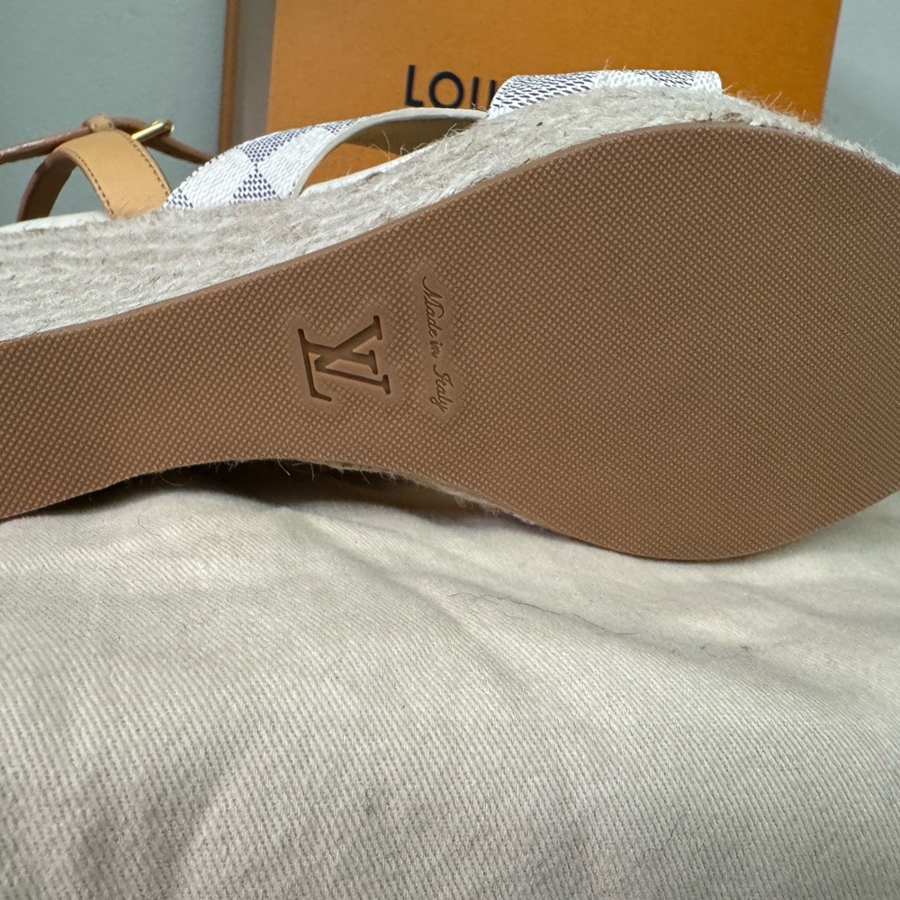 Louis Vuitton Checkered Beige and White Wedges - Picture 4 of 7